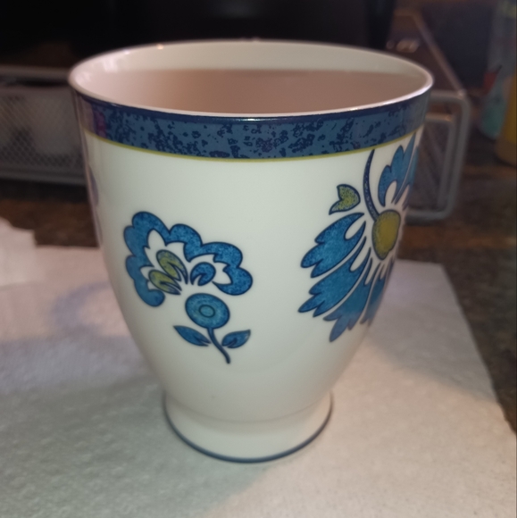 🆕Noritake Dinnerware Island Blue Isle Collection Mug Blue & Green Floral Mug - Picture 8 of 8